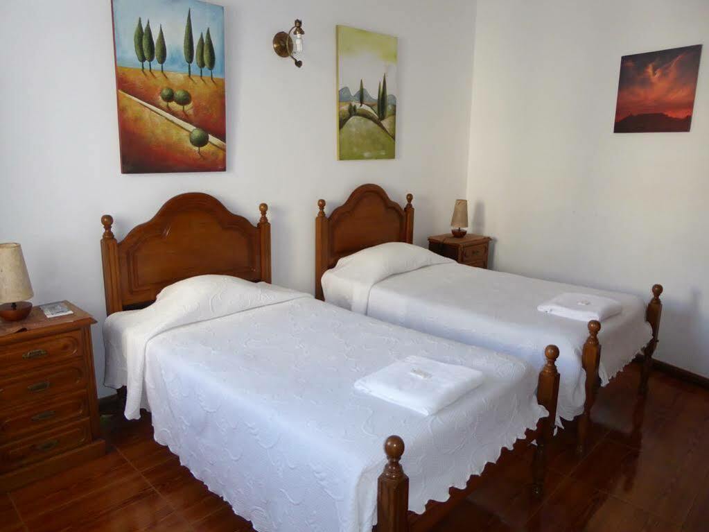 Casa De Hospedes Isaias Angra do Heroísmo Buitenkant foto