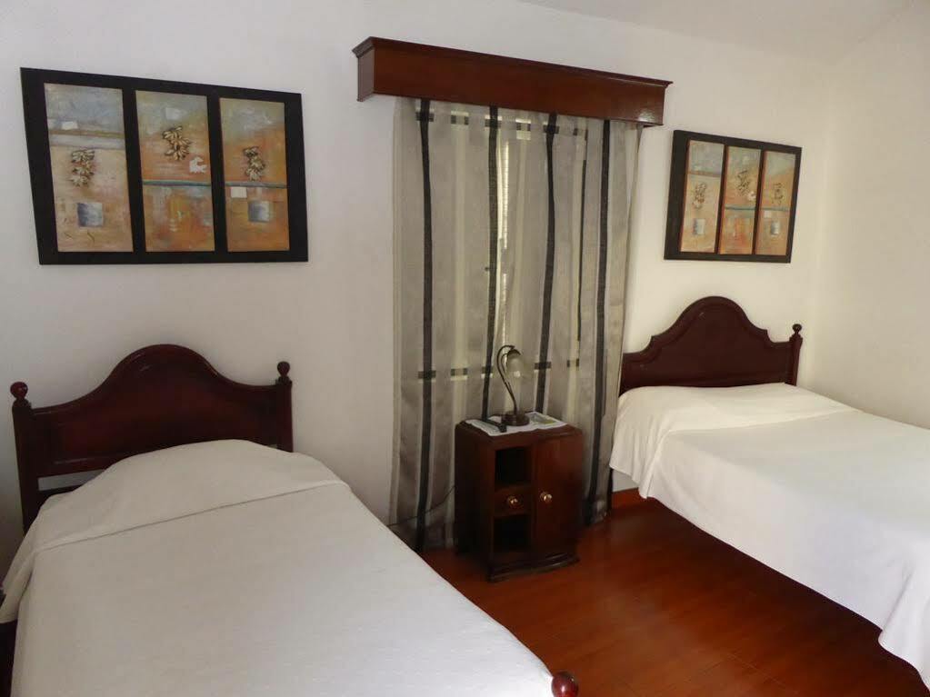 Casa De Hospedes Isaias Angra do Heroísmo Buitenkant foto